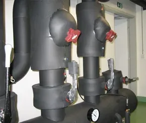 Obrázek - Kaučuková tepelná izolace pro chladivové potrubí se spádem 6/12°C.